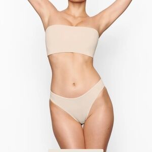 NWT Skims Fits Everybody Bandeau Top In Sand Size Small